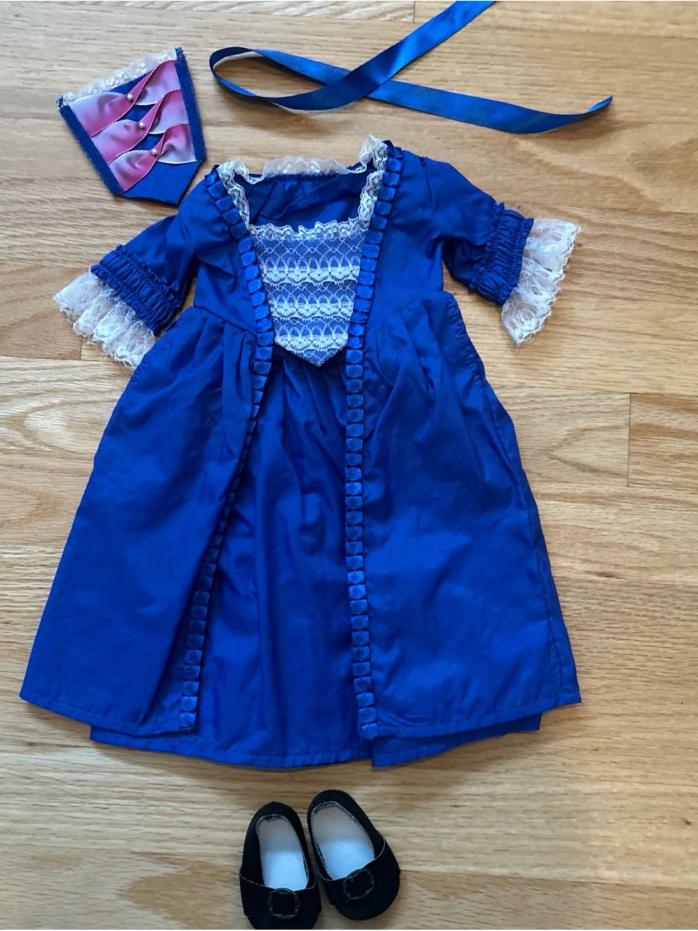 American Girl Felicity Templeton Meet Dress, Stomachers, Ribbon, and Shoes